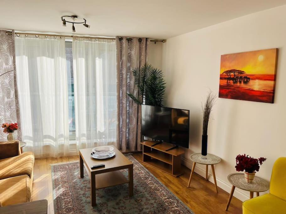Bright And Calm Apartment - Watford Zewnętrze zdjęcie