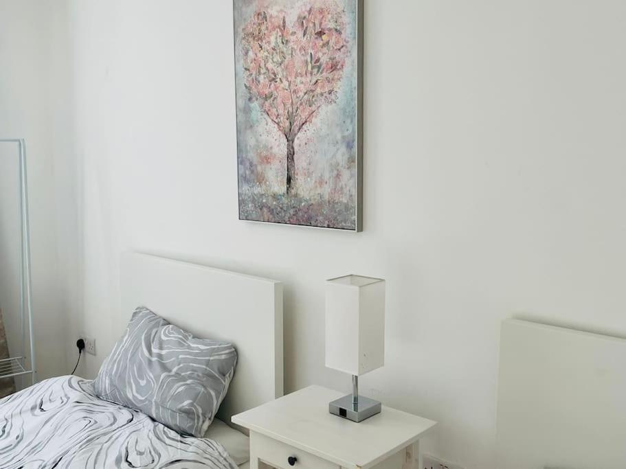 Bright And Calm Apartment - Watford Zewnętrze zdjęcie