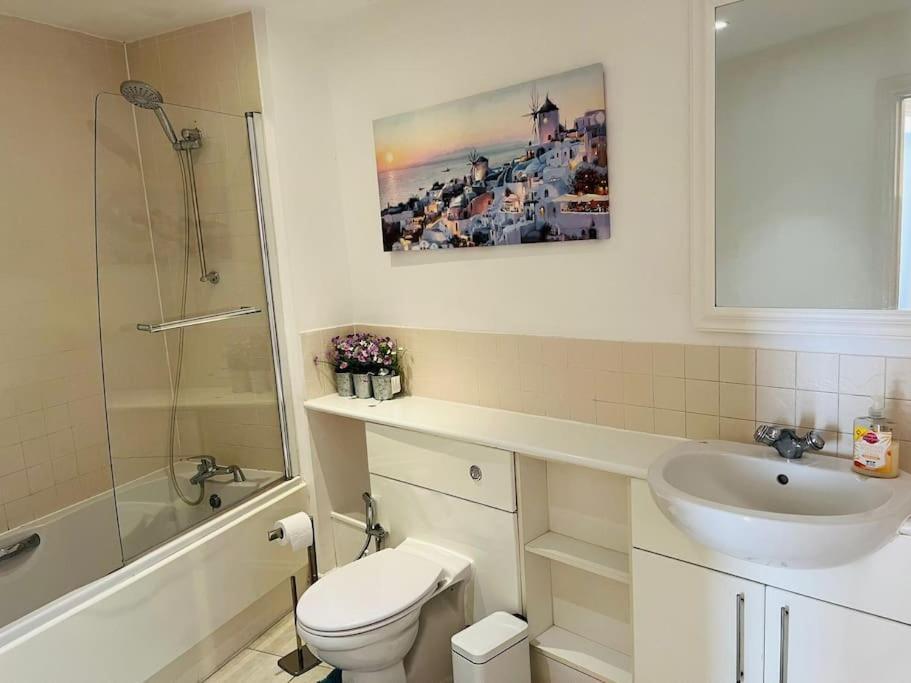 Bright And Calm Apartment - Watford Zewnętrze zdjęcie