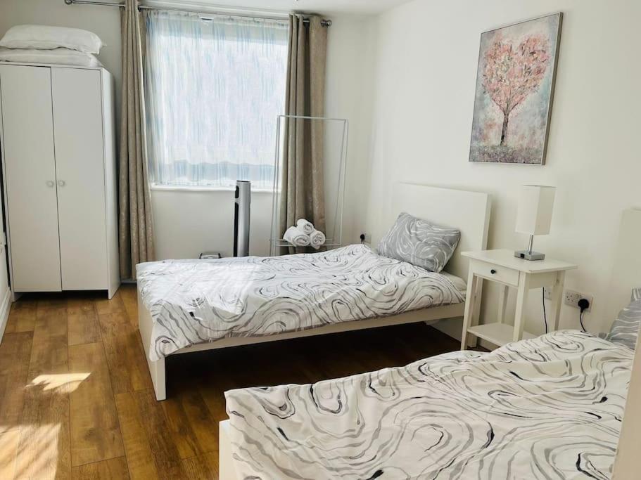 Bright And Calm Apartment - Watford Zewnętrze zdjęcie