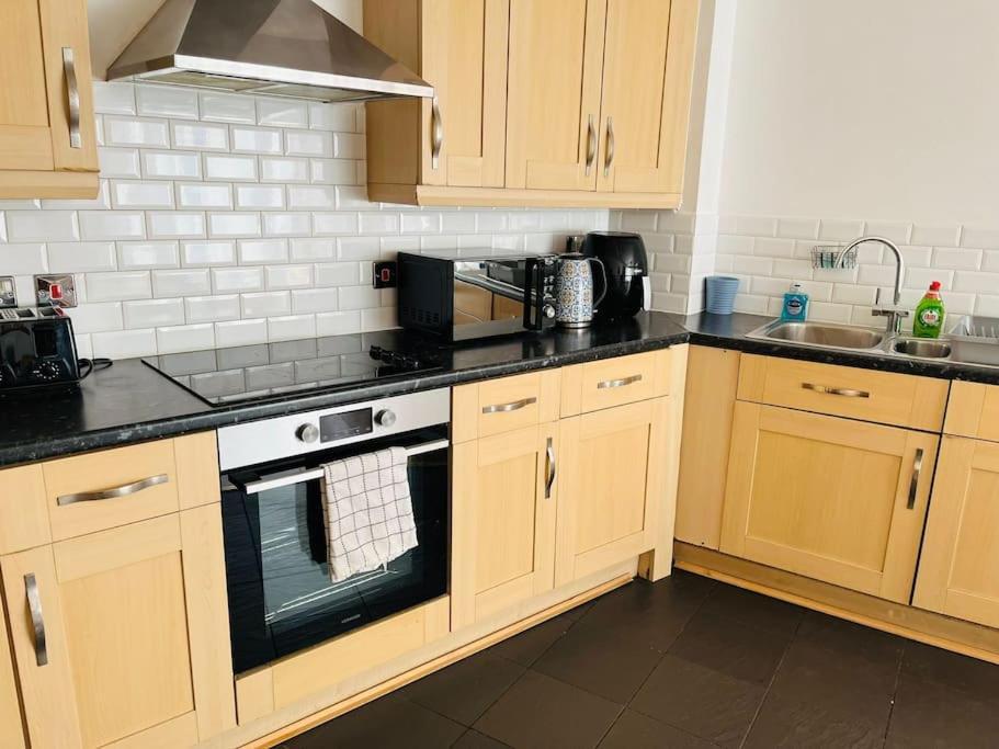 Bright And Calm Apartment - Watford Zewnętrze zdjęcie
